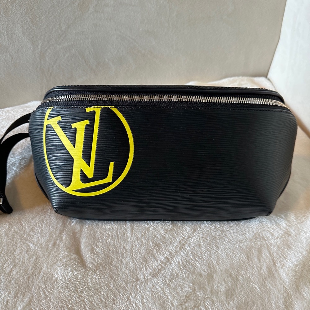 Louis Vuitton Epi Bum Bag LV Circle Black and Yellow